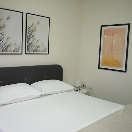 Feels Like - Flh Albania * Tirana