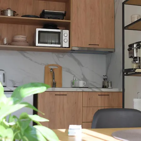 Feels Like - Flh Albania