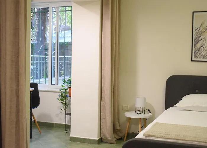 Feels Like - Flh Albania Tirana