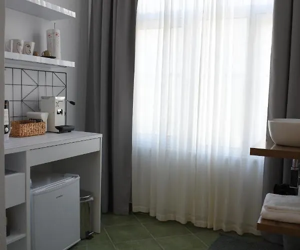 Apartment Feels Like - Flh Albania